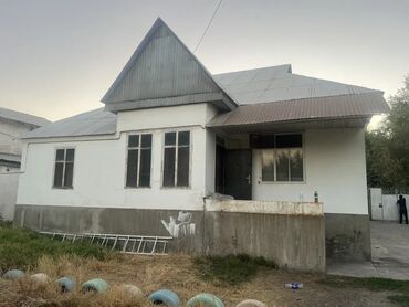 дом или квартира в бишкеке в аренду: 105 м², 4 комнаты, Утепленный, Забор, огорожен