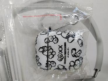 Чехол для наушников (AirPods/AirPods Pro форм‑фактор) с карабином. - at lalafo.kg Чехол для наушников (AirPods/AirPods Pro форм‑фактор) с карабином. -