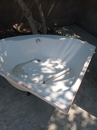 caqquzi: Pli hidromasaj vannası (jakuzzi) - Forma: üçbucaq/künc quruluşlu, 2 — 2