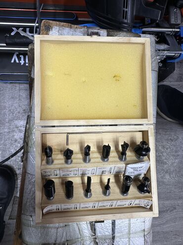 Универсальные погружные фрезеры: Фрезеры для древесины (сетевые, погружные) Модели на выбор: - TEH — 8