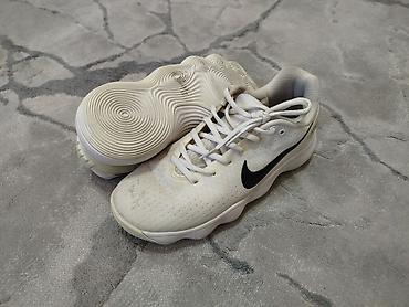 Личные вещи: Nike hyperdunk low 2017 в отличном игровом состоянии
40 размер — 1