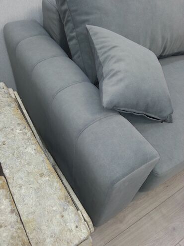 Угловые диваны: Продаю новый диван очень качественный, поролон самый дорогой высокой — 13