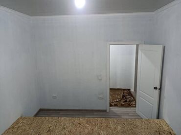 сдаю дом на длительный срок рядом просп жибек жолу бишкек: 50 м², 1 комната, Подвал, погреб, Забор, огорожен