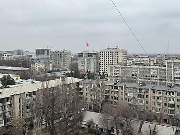 Аренда помещений свободного назначения: Сдаётся офисное помещение на 11 этаже в центре города. 📍 Локация — 4