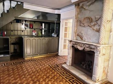 Uzunmüddətli kirayə mənzillər: Rəşid Behbudov küçəsində 5 mərtəbəli binanın 4 cü mərtəbəsi ümumi — 15