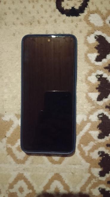 Redmi smartfon - Model: Redmi (şəkillərdəki dizayn – sağ üst küncdə
