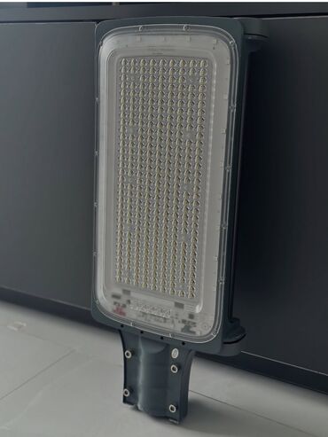 Projektorlar: Günəş enerjisi ilə işləyən, pult vasitəsilə idarə olunan 200 watt işıq -da lalafo.az — 9 Projektorlar: Günəş enerjisi ilə işləyən, pult vasitəsilə idarə olunan 200 watt işıq — 9