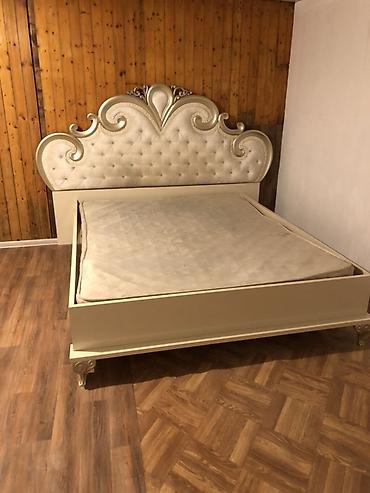 turizm şirkəti satılır: Kirayə verilir: yeni Ramana . Kamunal daxil. Tək qadın 200 man. Ailə — 5