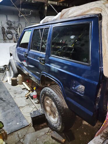 самая дешёвая машина в кыргызстане: Jeep Cherokee: 1995 г., 3 л, Механика, Дизель, Жол тандабас