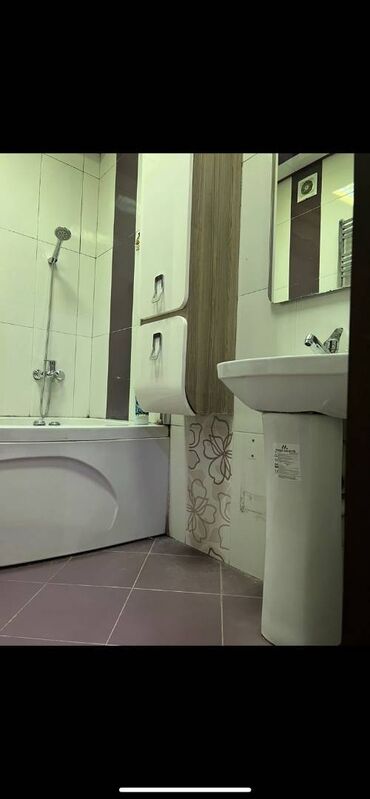 Uzunmüddətli kirayə mənzillər: Binəqədi rayonu 9-cu mikrarayonda 17 mertebeli binanın 8-ci — 6