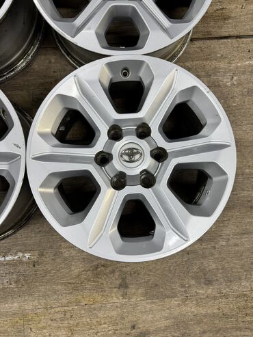 Диски: Литые Диски R 17 Toyota, Комплект, отверстий - 6, Б/у — 5