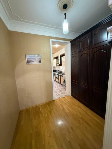 Uzunmüddətli kirayə mənzillər: Xətai rayonu, Xətai metrosuna piyada məsafədə yerləşən 4 mərtəbəli — 5