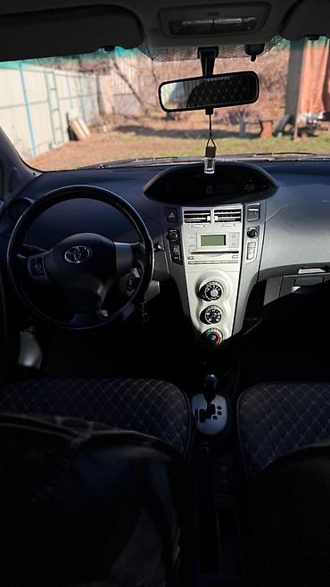 Toyota: Toyota Yaris: 2007 г., 1.3 л, Робот, Бензин, Хэтчбэк — 8