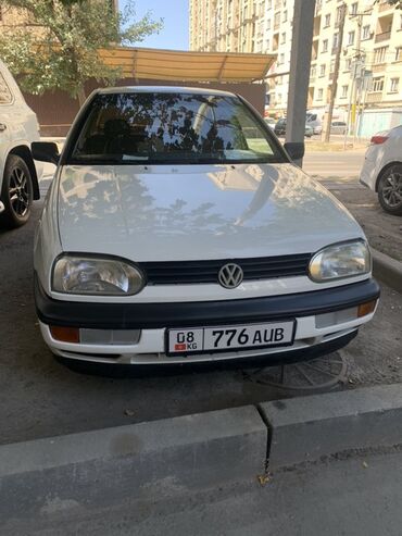 дом в колесах: Volkswagen Golf: 1994 г., 1.6 л, Механика, Бензин, Хетчбек