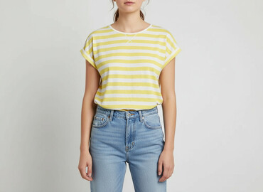 slask wroclaw koszulki: Bershka, Women`s T-shirt, size S