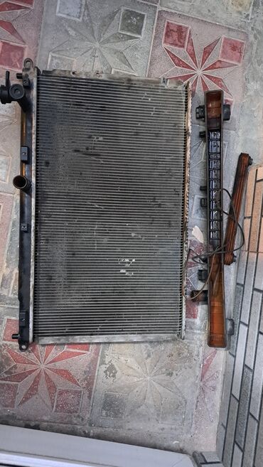 su radiatoru vaz: MG 350, 2012 г., Оригинал, Б/у