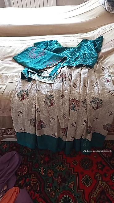 tirmə şal: Qadın geyim dəsti – sarı və bluz - Stil: Hind üslubunda üçlük dəst – — 1