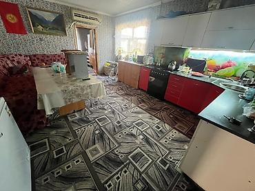Продажа коттеджей и домов: Продаётся жилой дом с приусадебным участком. участок 8 сот - — 11