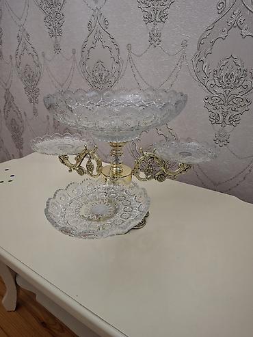 Süfrə aksesuarları: Kristal 3 mərtəbəli meyvə–şirniyyat qabı - Material: qalın kəsmə — 2