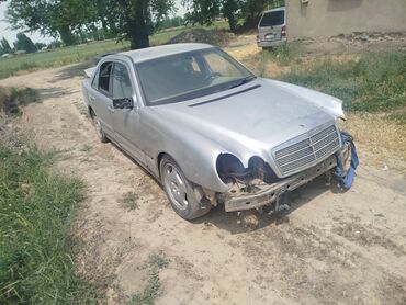 продаю авто мерс: Mercedes-Benz E-Class: 1998 г., 2 л, Автомат, Бензин, Седан