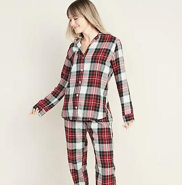 Пижамы: Домашняя одежда
Пижама
Халат
Нижнее белье — 30