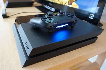 Продам ps4 прошитый 500 гб 10 игр внутри 2 джойстика новый at lalafo.kg Продам ps4 прошитый 500 гб 10 игр внутри 2 джойстика новый