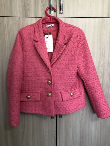 малиновый пиджак: Продается пиджак новый,цвет розовый,размер М,прошу 800с