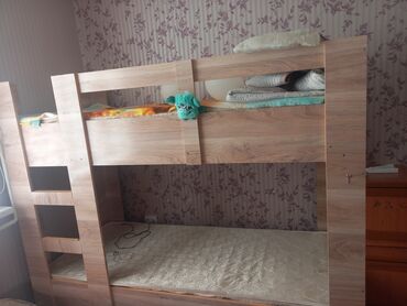 четырехъярусная кровать: Двухъярусная кровать, Для девочки, Для мальчика, Б/у