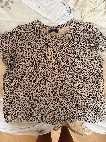 Gözəllik və sağlamlıq: Brend: Bershka Model: Qısaqollu köynək Dizayn: Leopar naxışlı (bej — 1