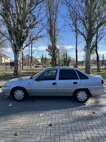 Daewoo: Daewoo Nexia: 2009 г., 1.6 л, Механика, Бензин, Седан