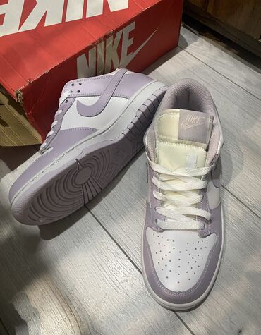 зимняя обувь лора пиано: Кроссовки NIKE DUNK LOW VENICE 
Originals
Продаю срочно