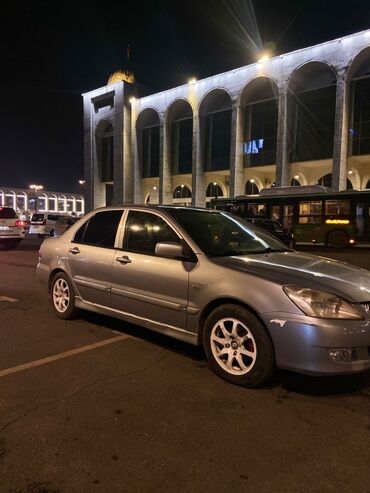 Mitsubishi: Mitsubishi Lancer: 2004 г., 1.6 л, Механика, Бензин, Седан