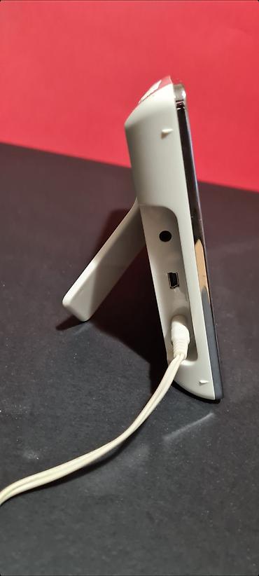 Ostala foto i video oprema: ☆ Digitalni ram za fotografije AgfaPhoto AF5070M ima sledeće — 3