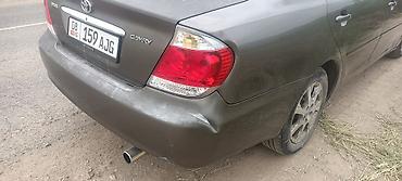 Унаа сатуу: Toyota Camry: 2005 г., 2.4 л, Кол менен иштөөчү, Бензин — 2
