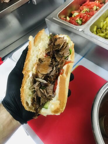 döner ustası: Aşpaz Şaurma ustası. 6 ildən artıq təcrübə
