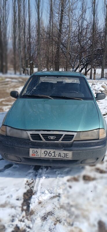 автомобиль ауди 4: Daewoo Nexia: 2002 г., 1.5 л, Механика, Бензин, Седан