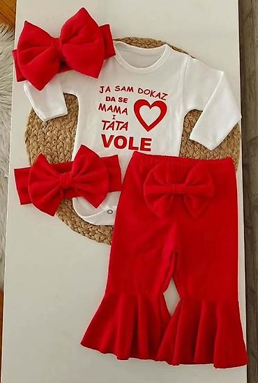 Kompleti: 🌸 🌸 Za male princeze koje osvajaju srca čim se probude 💕 👶 Bodi – — 1