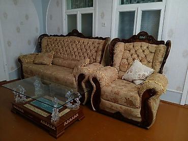 ucuz tul perdeler: Klassik üslubda qonaq otağı dəsti - Tərkibi: 1 böyük divan (təxminən — 2