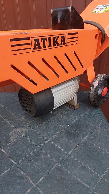 Ostali alati i mašine: Cepač za drva ATIKA 4 t - Cepač za drva donešen iz Nemačke model na lalafo.rs — 6 Ostali alati i mašine: Cepač za drva ATIKA 4 t - Cepač za drva donešen iz Nemačke model — 6