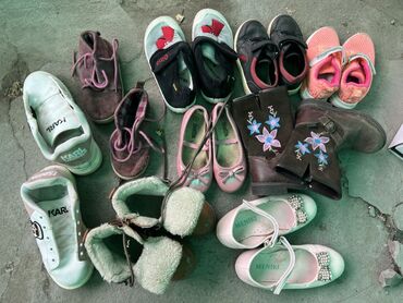 Детская обувь: Отдам даром