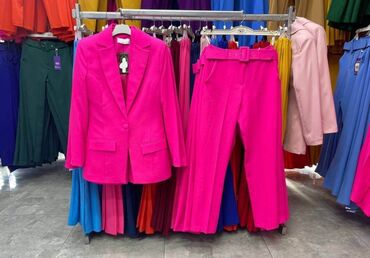 Kompleti: Odela 6000 Rsd
36/38 /40 /42 /44 /46 uplata pa slanje — 12