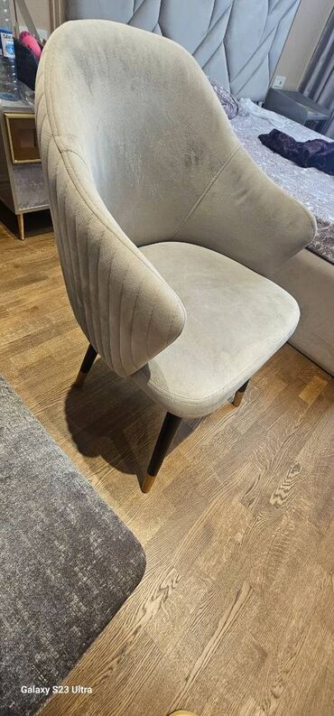 купить бу кресло: Villur keyfiyyetli parcadan tek stul, 120 man alinib