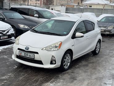 Toyota: Toyota Prius: 2012 г., 1.5 л, Автомат, Гибрид, Хэтчбэк