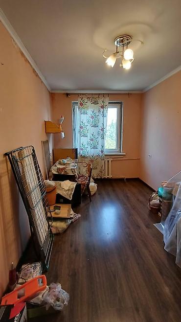 меняю на квартиру: 3 комнаты, 58 м², 8 мкр 104 серия, 5 этаж, Косметический ремонт — 6