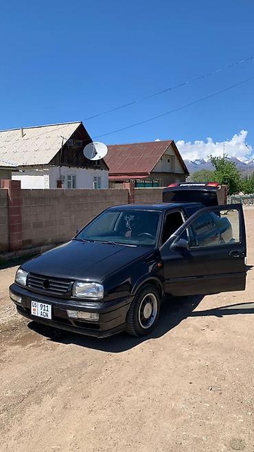 john dere: Volkswagen Vento: 1994 г., Механика, Бензин, Седан — 2