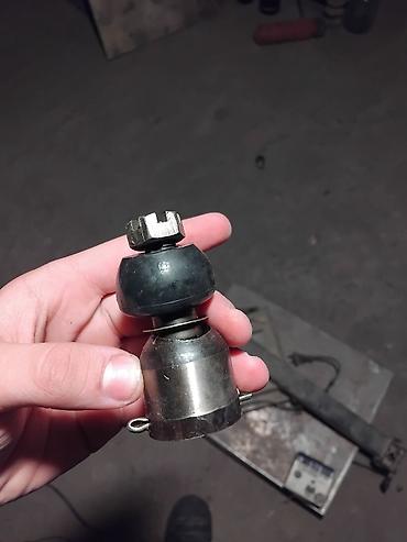 Ehtiyat hissələri: Məhsul: GAZ sükan trapeziyası üçün çəkmə ucu şarni ri (шарнир — 2
