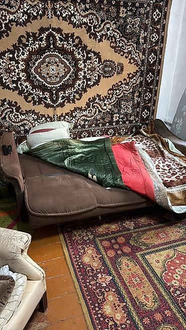 нуждающим: Отдам даром два кресла, раскладной диван, тумба — 2
