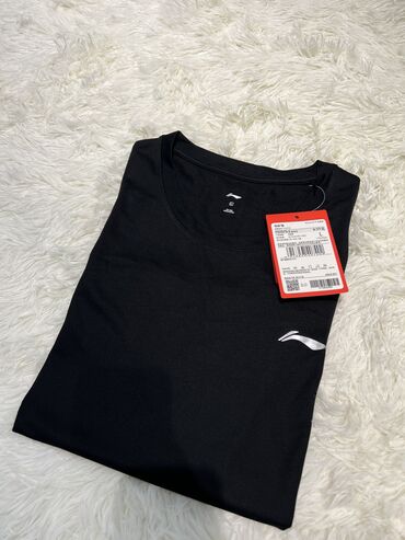 футболки для качалки мужские: Футболка L (EU 40), цвет - Черный