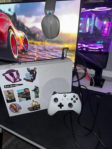 xbox 3: Игровая консоль Xbox One s с комплектом аксессуаров - Компактная — 1