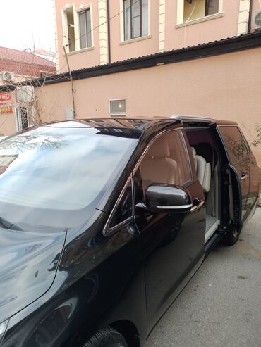 Kia: Kia Carnival / Grand Carnival miniven - Kuzov: qara rəng, geniş və — 10